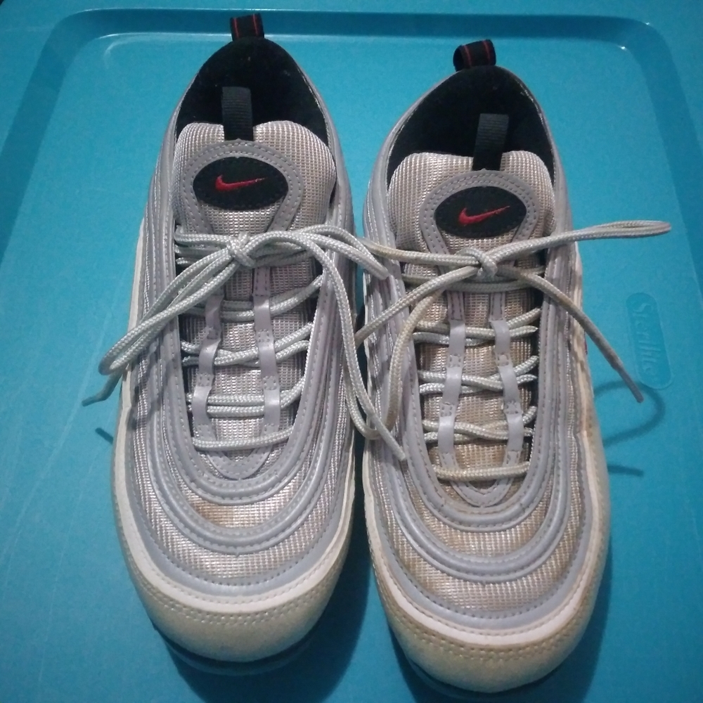 Nike Air vapor max 97 men's sneakers size 8 silver bullet.